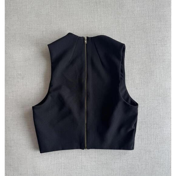 Topshop Sleeveless Black Crop Top Front Cross with Zipper Size Small / 4 - Picture 2 of 3